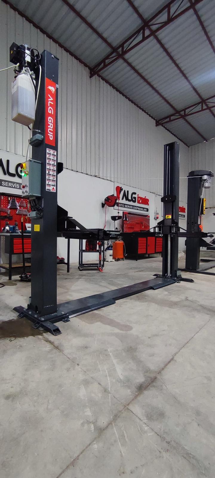 4 TON TAM OTOMATİK TABAN ŞASELİ HİDROLİK LİFT