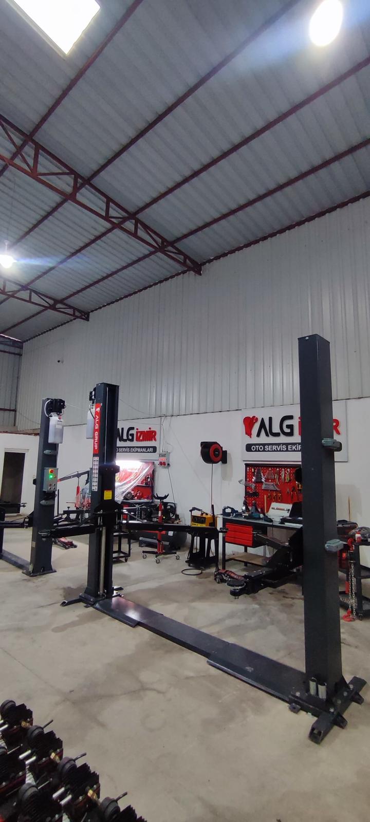 4 TON TAM OTOMATİK TABAN ŞASELİ HİDROLİK LİFT