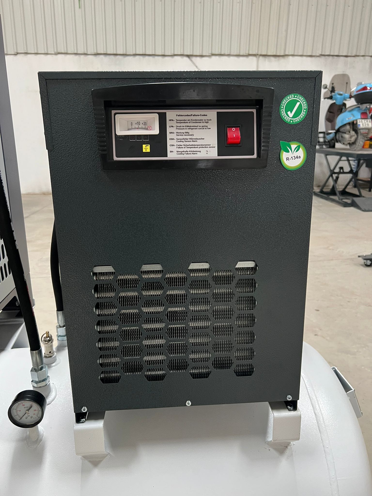 500 LİTRE 16 BAR VİDALI HAVA KOMPRESÖRÜ İNVERTER