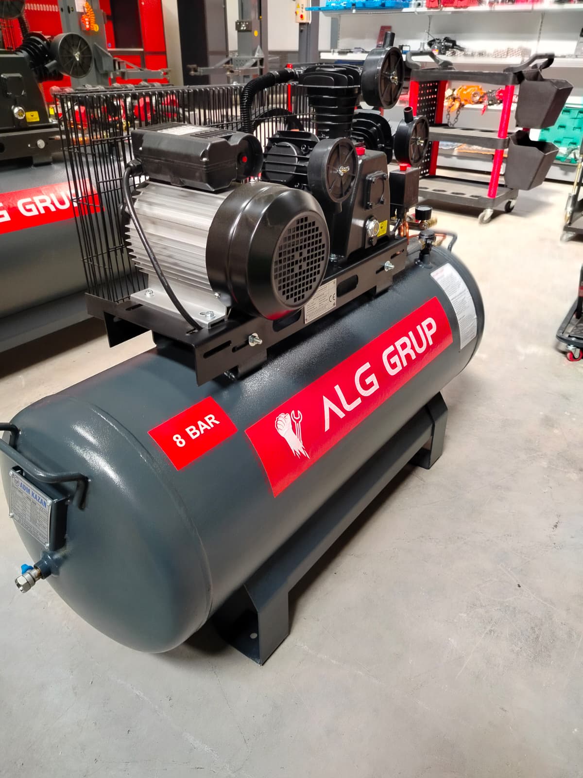 200 Litre 8 Bar 3 Kafa 4 Hp Kompresör