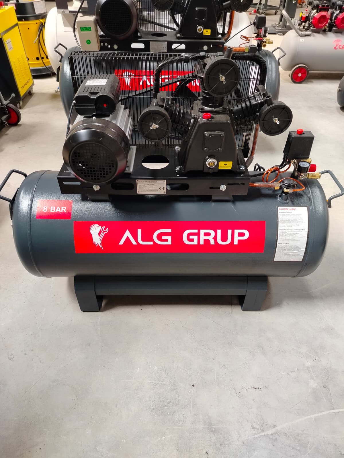 200 Litre 8 Bar 3 Kafa 4 Hp Kompresör