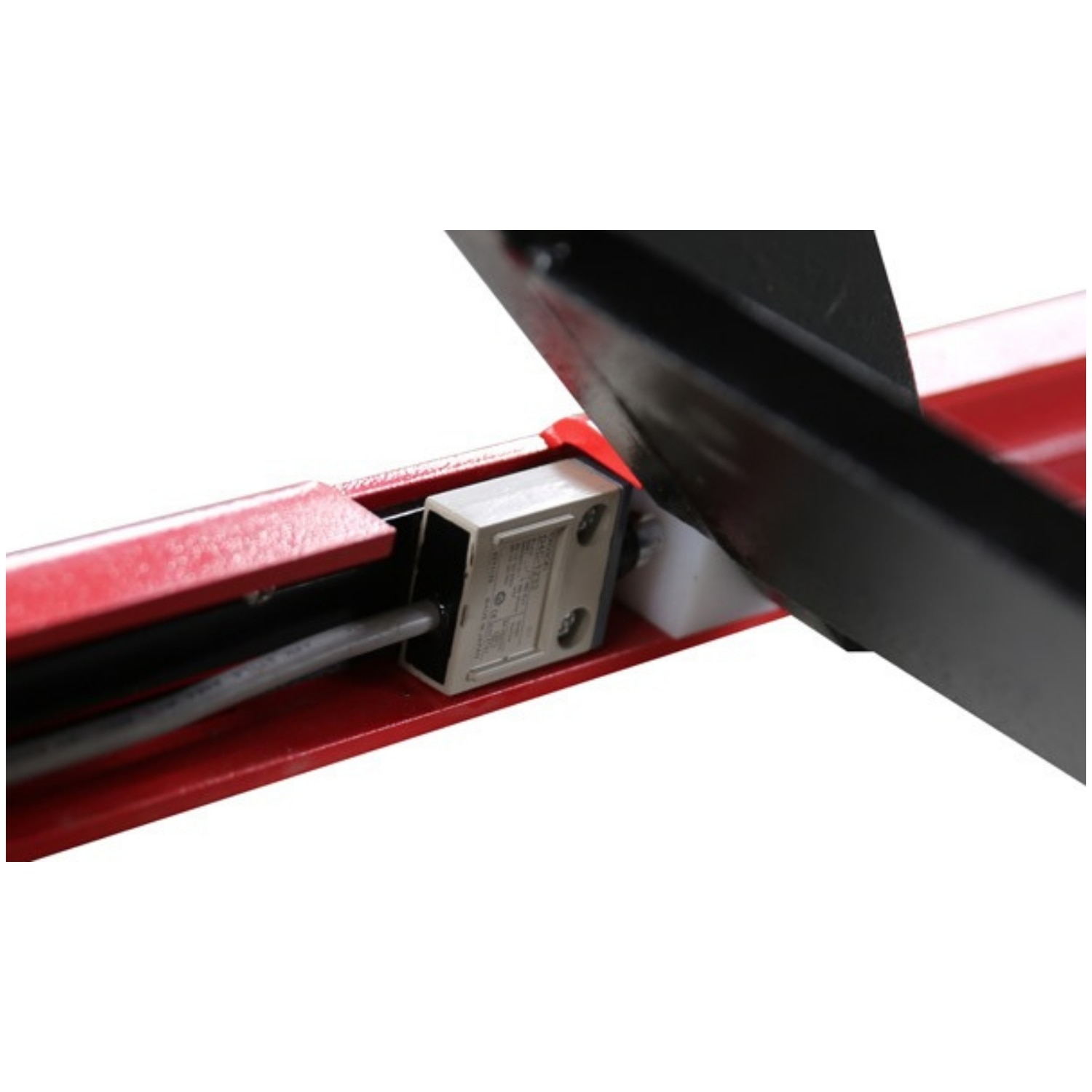 2 Metre 3500 Kg Makaslı Kilit Sistemli Lift