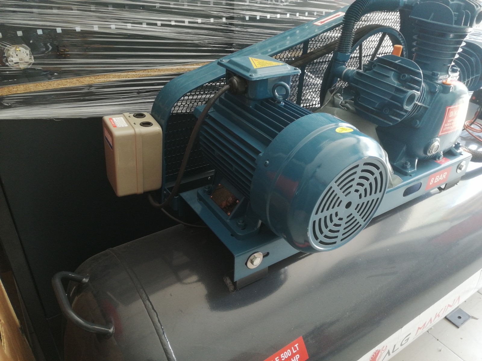 500 Litre 8 Bar Pistonlu Kompresör